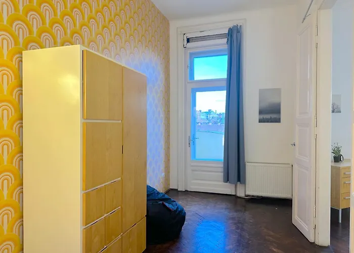 Stunning 150m2 3-bedroom With Balcony ブダペスト