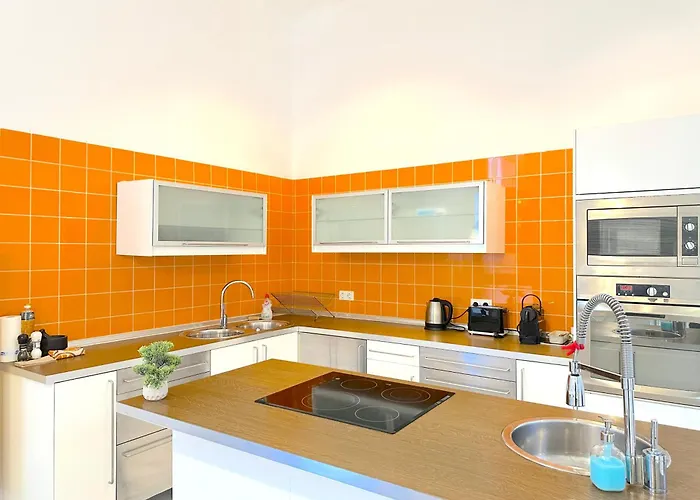 アパート Stunning 150m2 3-bedroom With Balcony *