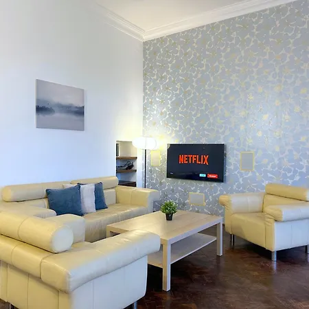 Apartmán Stunning 150m2 3-bedroom With Balcony Budapešť