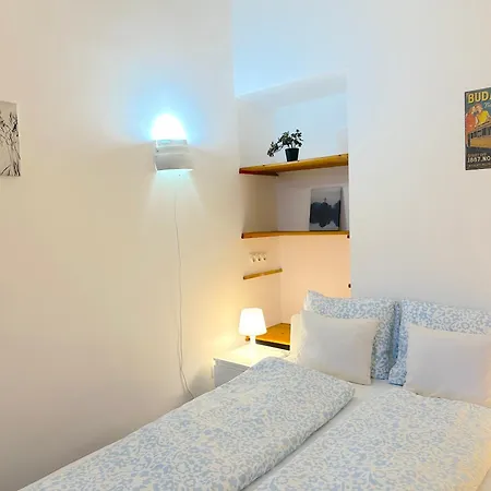 Stunning 150m2 3-bedroom With Balcony * Budapešť