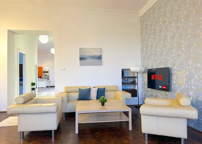 Stunning 150m2 3-bedroom With Balcony Apartament *