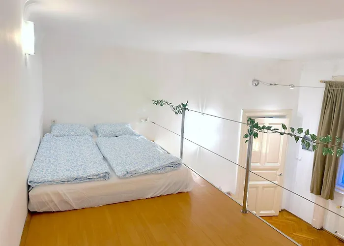 Stunning 150m2 3-bedroom With Balcony