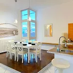Apartment Stunning 150m2 3-bedroom With Balcony Budapest